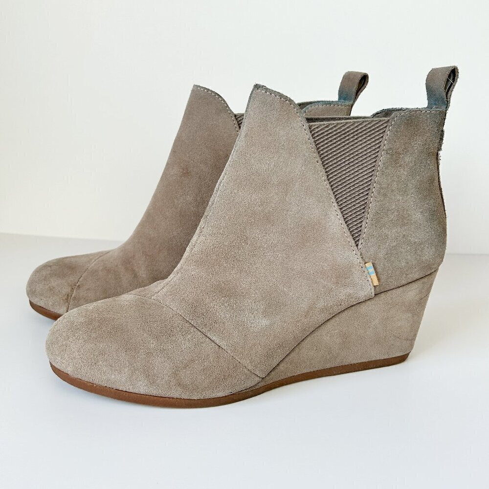 Toms Kelsey Wedge Booties Tan Natural Suede